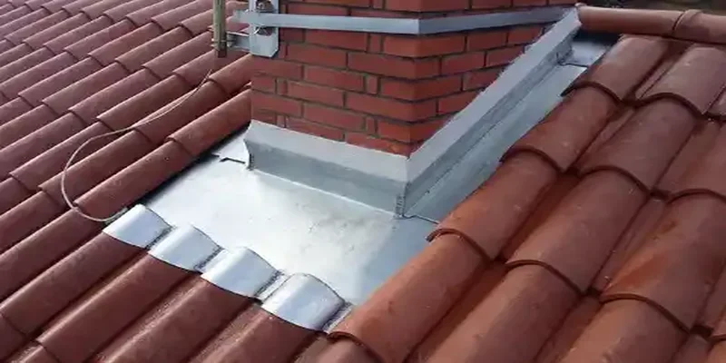 travaux de zinguerie et pose de gouttières zinc à Pallud